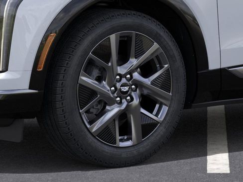 New 2026 Cadillac Optiq Luxury 1 image 9