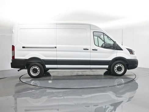 New 2026 Ford Transit 250 148 Medium Roof w/ Load Area Protection Package RWD image 28