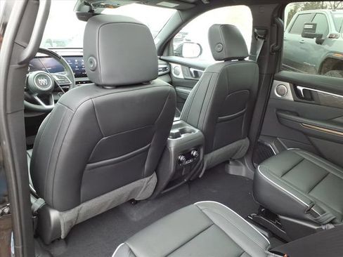 New 2026 Buick Enclave Avenir w/ Super Cruise Package AWD/4WD image 16