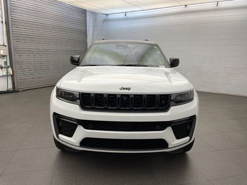 New 2026 Jeep Grand Cherokee L Summit AWD/4WD image 9