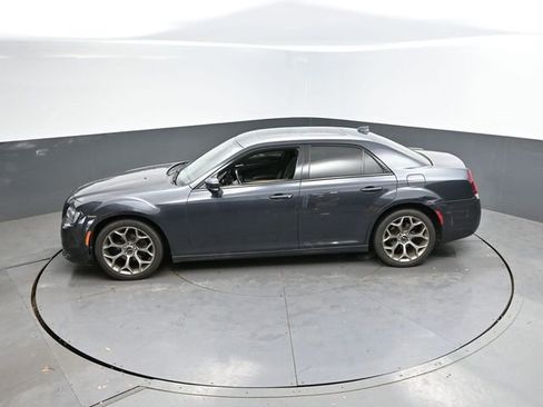 Used 2018 Chrysler 300 S w/ 300S Premium Group image 31
