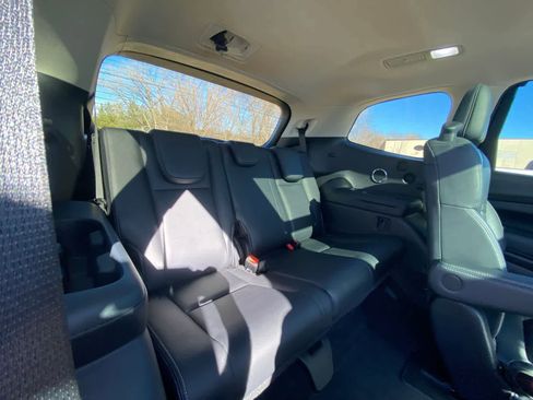 Used 2021 Subaru Ascent Limited w/ Technology Package image 19