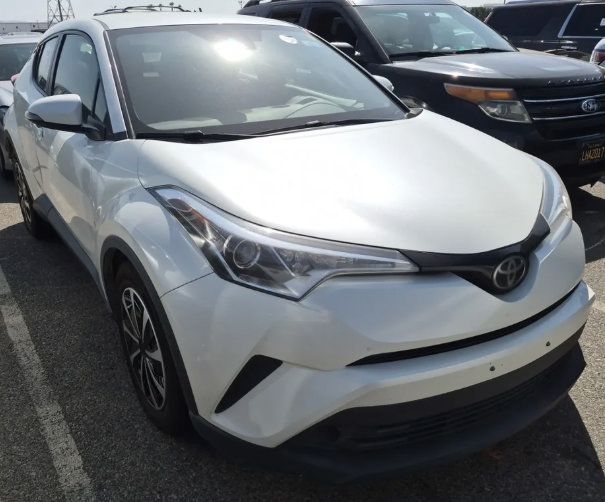 Used 2019 Toyota C-HR LE FWD image 1