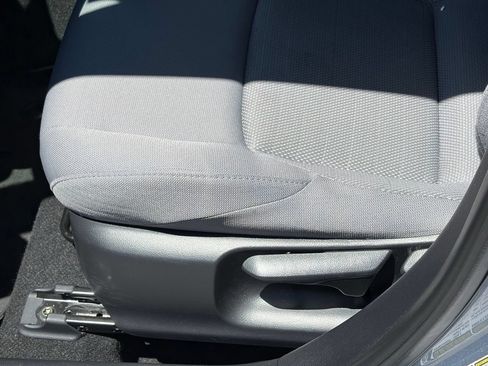 Used 2024 Toyota Corolla SE FWD image 5