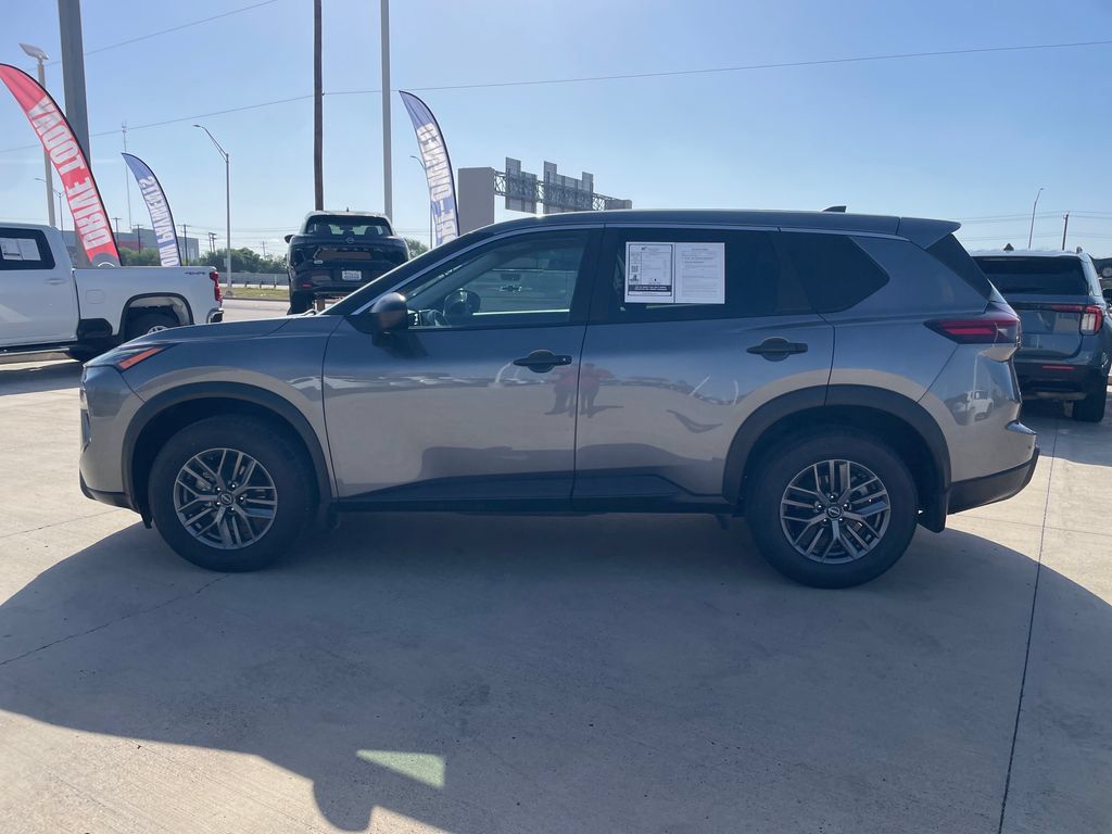 Certified 2024 Nissan Rogue S FWD image 2