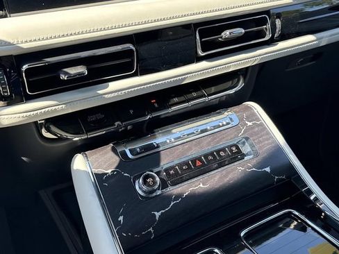 New 2026 Lincoln Aviator Black Label w/ Black Label Special Edition AWD/4WD image 31