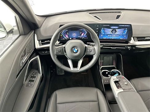 Used 2025 BMW X1 xDrive28i image 11