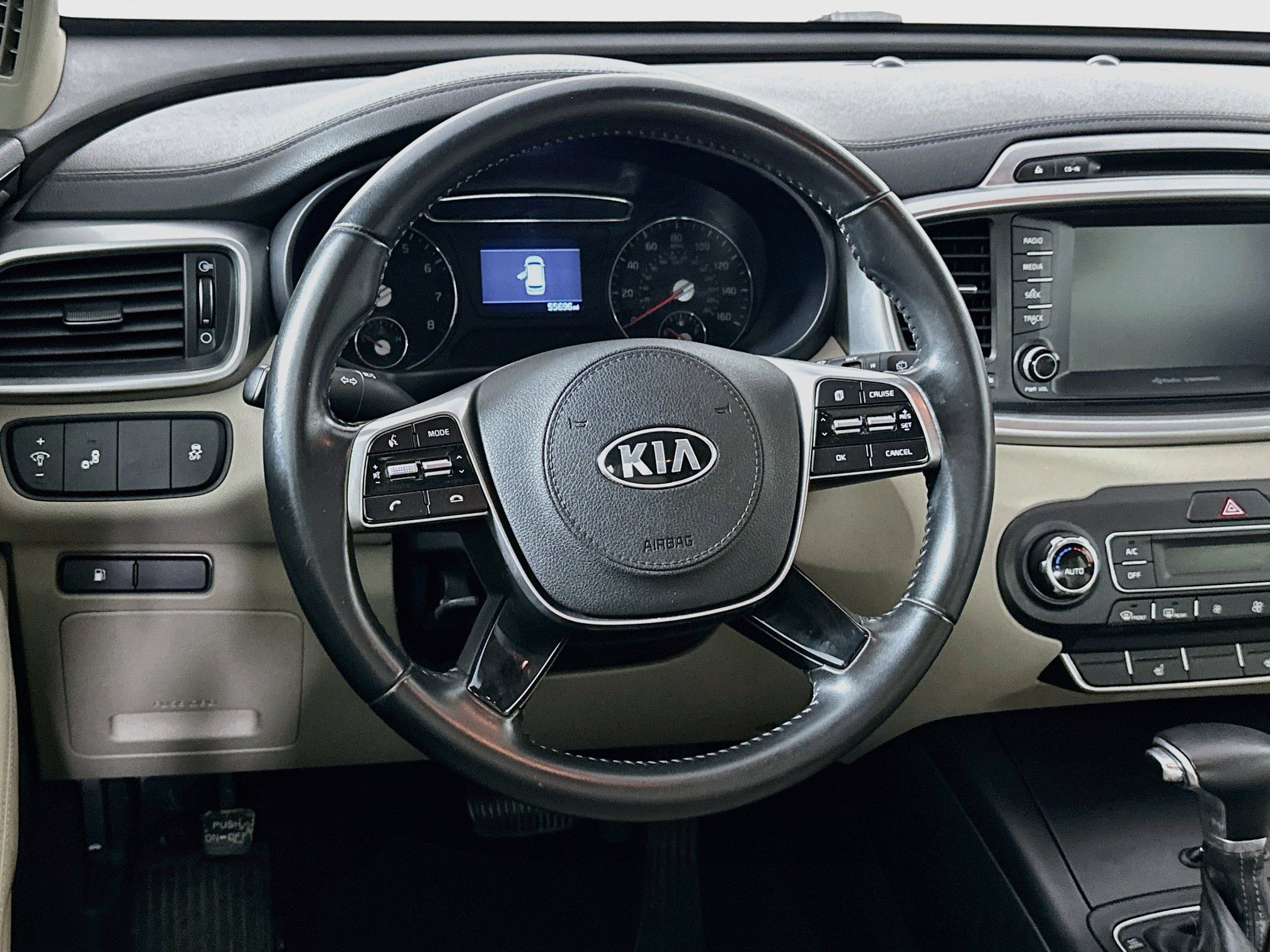 Used 2019 Kia Sorento AWD w/ LX Convenience Package image 18
