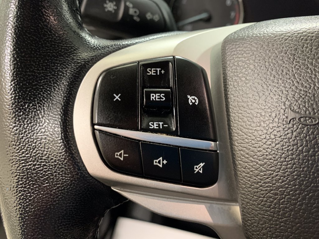 Used 2022 Ford Explorer XLT AWD/4WD image 23