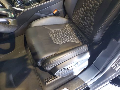 Used 2021 Lamborghini Urus image 17