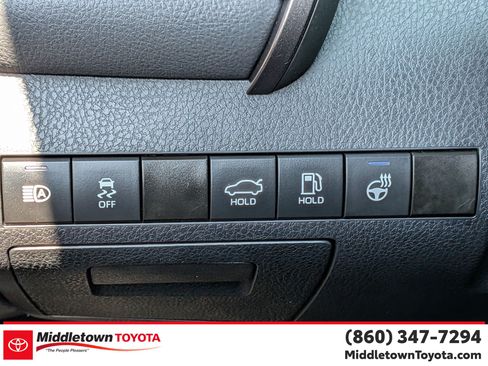 Used 2024 Toyota Camry SE w/ Cold Weather Package AWD/4WD image 18