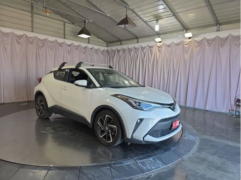 Used 2020 Toyota C-HR Limited image 6