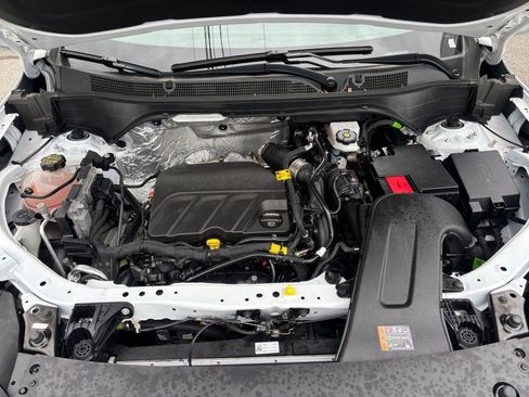 Used 2025 Chevrolet Trax LT image 28