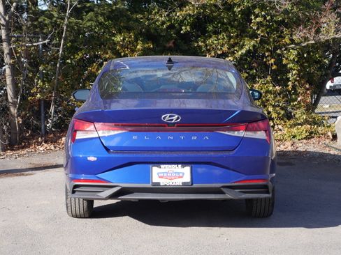 Used 2021 Hyundai Elantra SEL w/ Convenience Package image 18