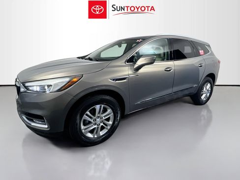 Used 2018 Buick Enclave Essence FWD image 9