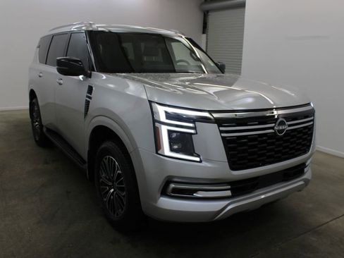 Used 2025 Nissan Armada SL w/ Captain's Chari Seat Package RWD image 6
