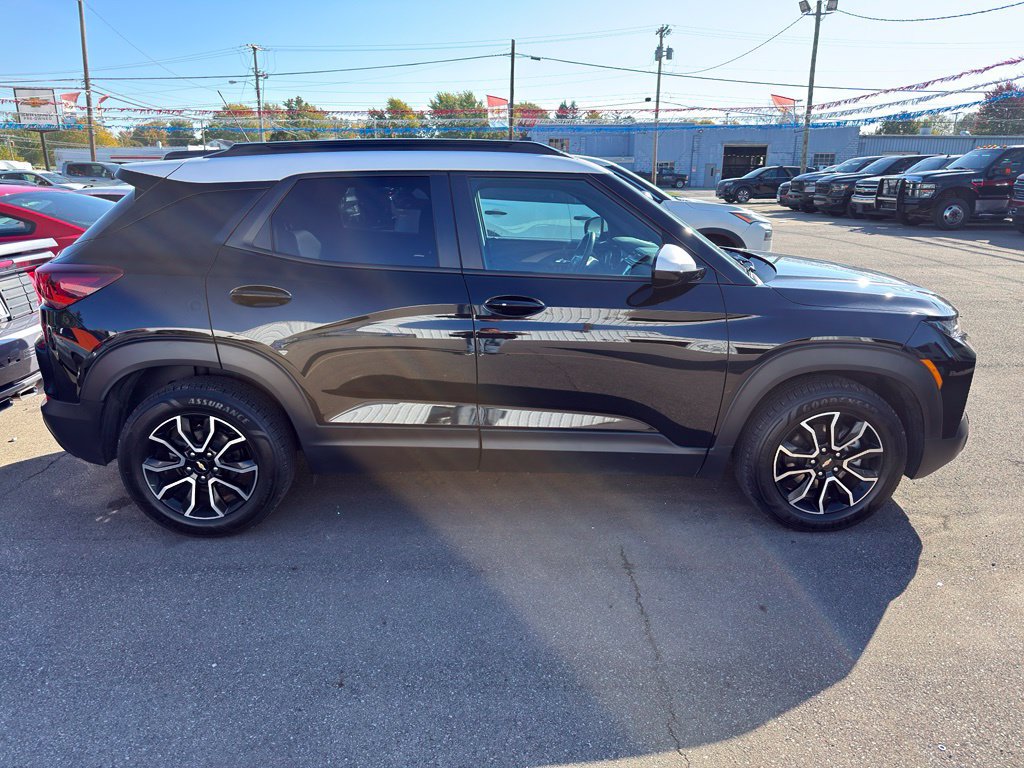 Used 2021 Chevrolet TrailBlazer ACTIV w/ Sun and Liftgate Package FWD image 11