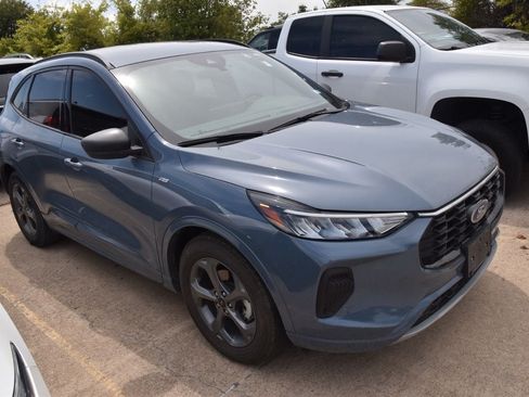 Used 2023 Ford Escape ST-Line w/ Tech Pack #1 FWD image 4
