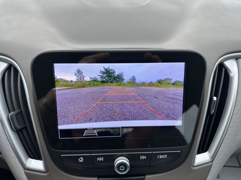 Used 2024 Chevrolet Malibu LS FWD image 26