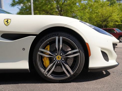 Used 2019 Ferrari Portofino RWD image 23