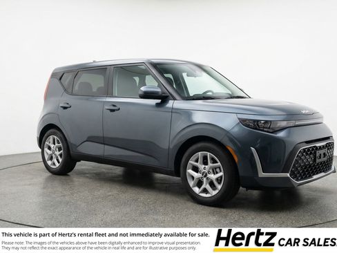Used 2025 Kia Soul LX w/ LX Technology Package image 1