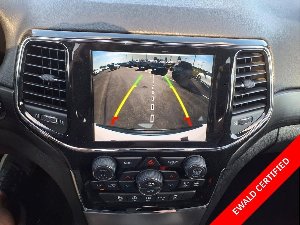 Used 2021 Jeep Grand Cherokee Altitude AWD/4WD image 11