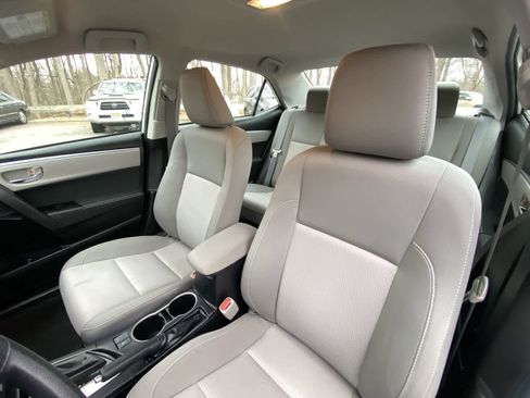 Used 2015 Toyota Corolla LE image 24