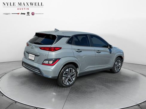 Used 2023 Hyundai Kona SE w/ Cargo Package image 16