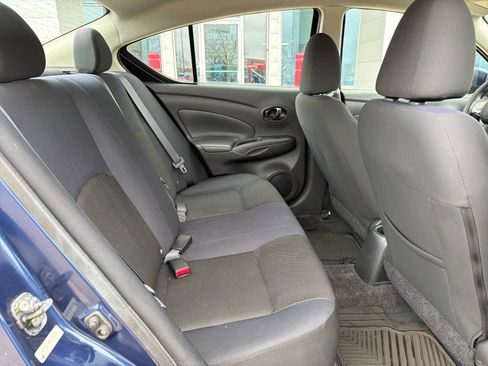 Used 2012 Nissan Versa SV w/ Convenience Pkg image 24
