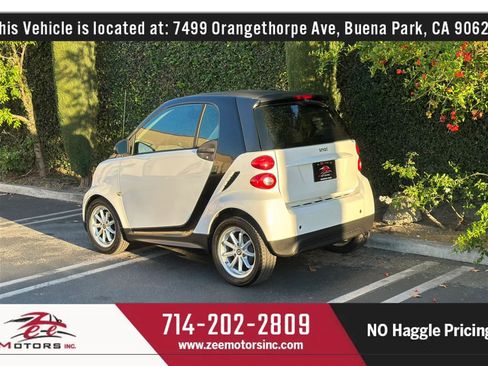 Used 2014 smart fortwo pure image 9