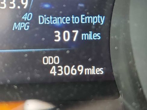 Used 2022 Toyota Camry XSE image 10