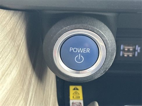 Used 2021 Toyota Venza XLE w/ Softex Package image 26