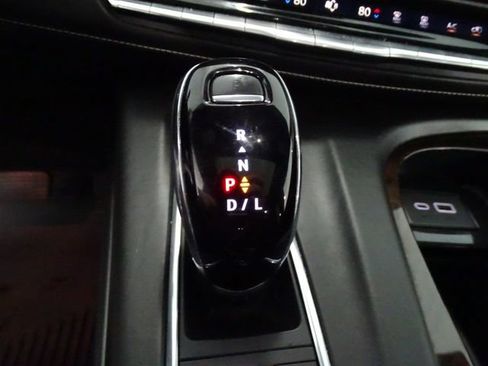 Used 2023 Cadillac Escalade Sport Platinum AWD/4WD image 16