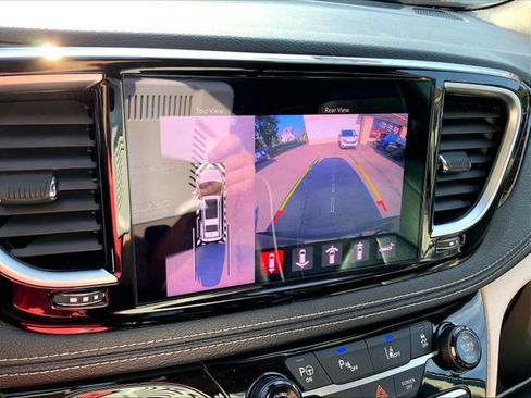 Used 2022 Chrysler Pacifica Limited w/ Uconnect Theater Family Group FWD image 21