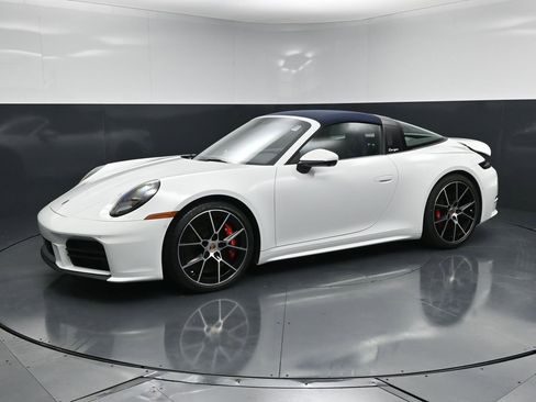 Certified 2026 Porsche 911 Targa 4S AWD/4WD image 1