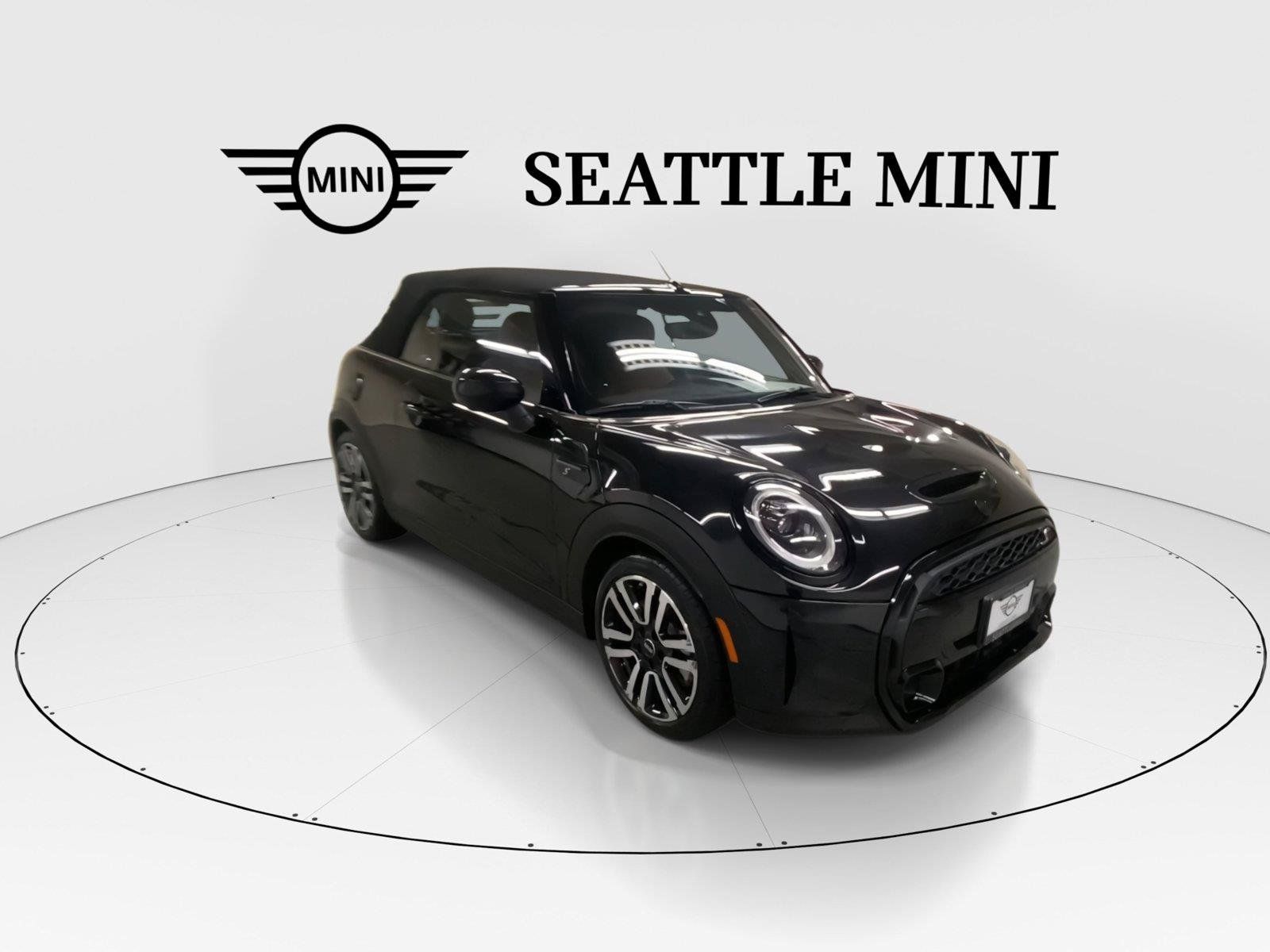 Used 2024 MINI Cooper S w/ Signature Upholstery Package FWD image 2