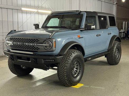 Used 2023 Ford Bronco Badlands AWD/4WD image 1