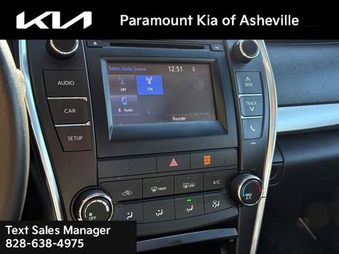 Used 2015 Toyota Camry SE image 11