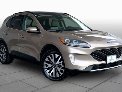 Used 2020 Ford Escape Titanium AWD/4WD image 3