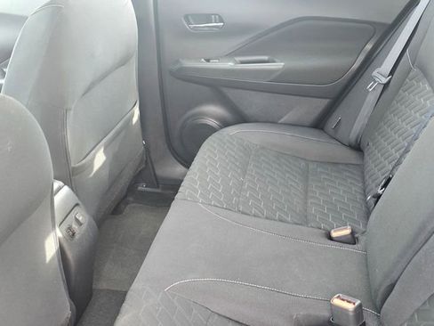 Used 2021 Nissan Kicks SV FWD image 19