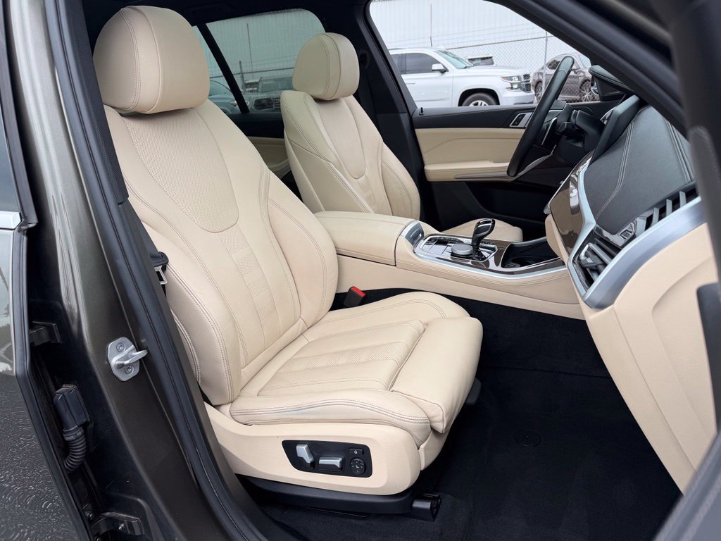 Used 2021 BMW X5 xDrive40i w/ Premium Package AWD/4WD image 28