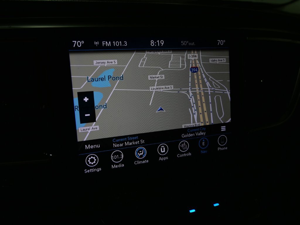 Used 2019 Chrysler Pacifica Limited FWD image 25