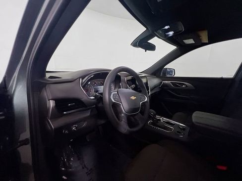 Used 2023 Chevrolet Traverse LT image 19