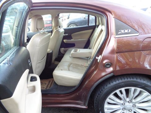 Used 2012 Chrysler 200 Limited image 13