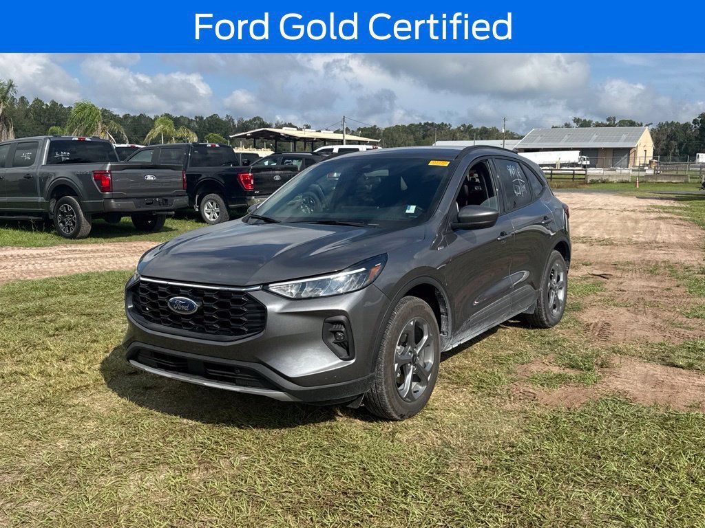 Used 2026 Ford Escape ST-Line Select w/ Tech Pack #1 AWD/4WD image 1