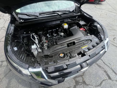 Used 2025 Nissan Pathfinder SV AWD/4WD image 31