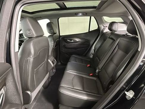 Used 2023 GMC Terrain SLT w/ Infotainment Package II AWD/4WD image 27
