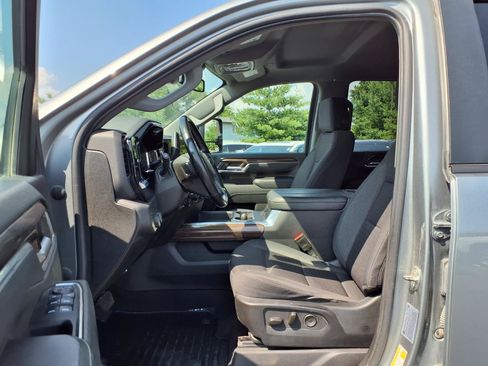 Used 2024 Chevrolet Silverado 2500 LT AWD/4WD image 19