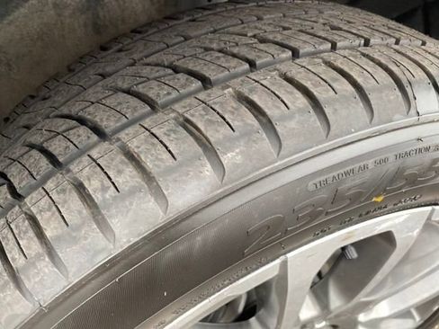 Certified 2022 GMC Acadia Denali w/ Denali Ultimate Package image 19