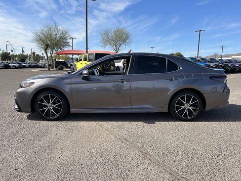 Used 2024 Toyota Camry SE w/ Audio Upgrade Package image 3